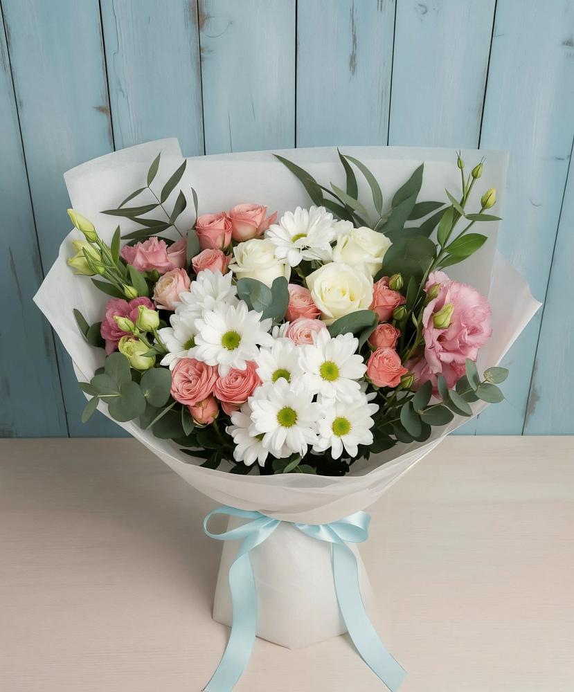 Букет цветов из: Розы, Лизиантусы и Хризантемы в Комгарон