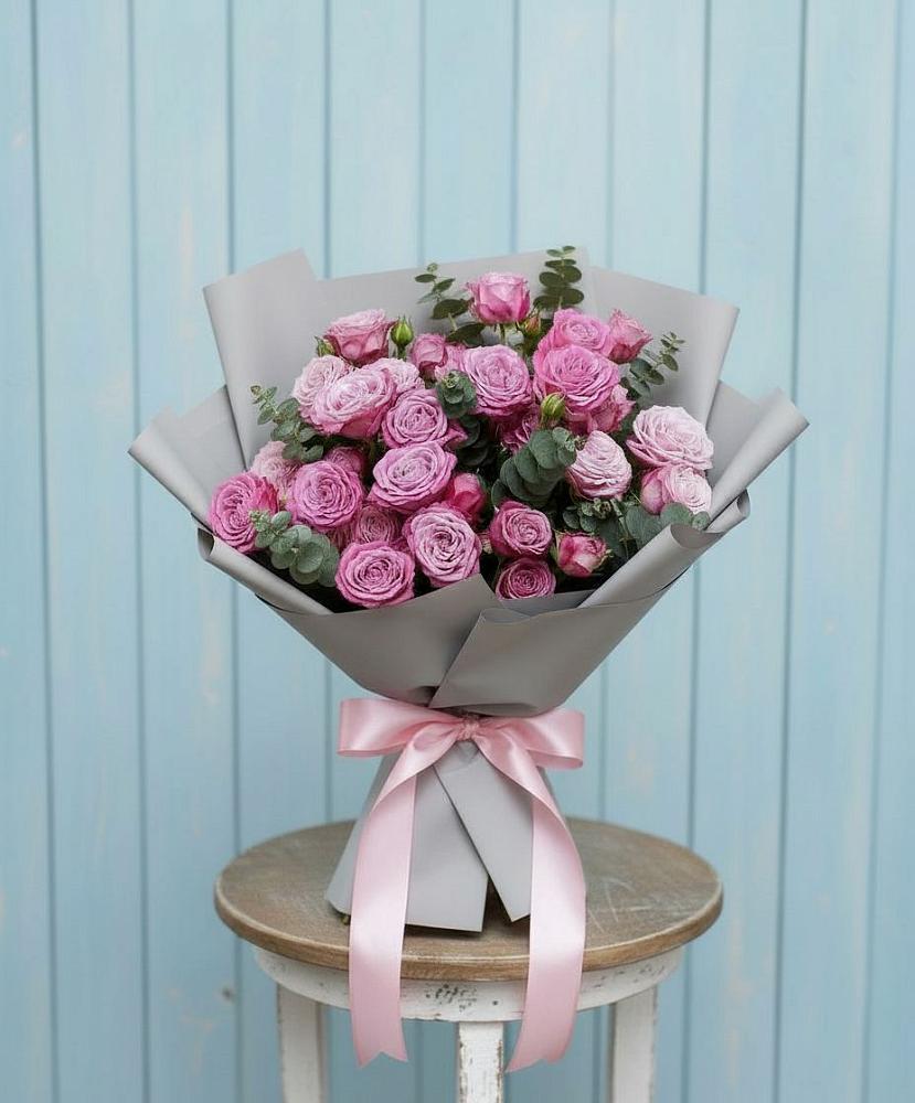 Букет цветов из: Розы в Комгарон