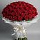 Букет 101 Красная роза Блэк Мэджик в Комгарон