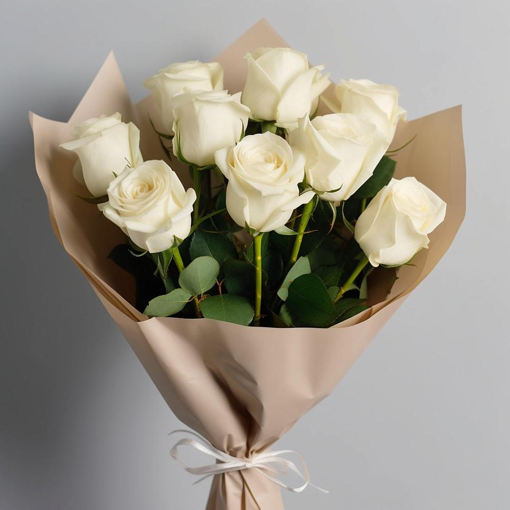 Букет 9 Белых роз Эдлесс Лав в Комгарон