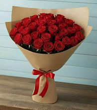 Букет Красные розы Милано в Комгарон