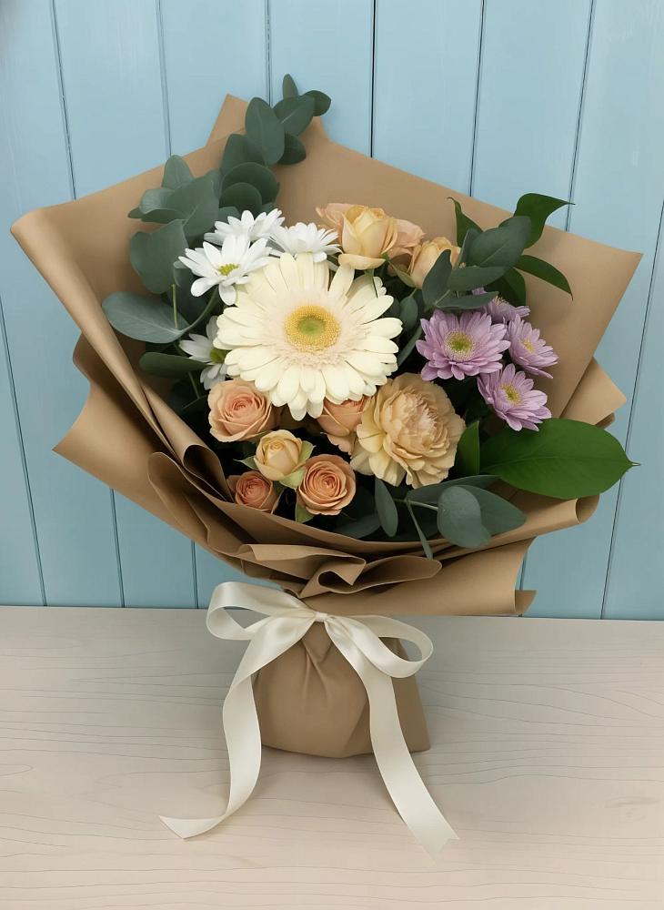 Букет цветов из: Герберы и Хризантемы в Комгарон