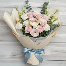 Букет цветов из:  Лизиантусы в Комгарон