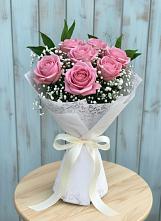 Букет цветов из:  Розы в Комгарон