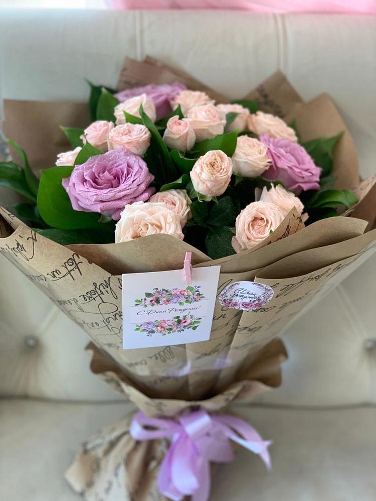 Букет цветов из: Розы в Комгарон