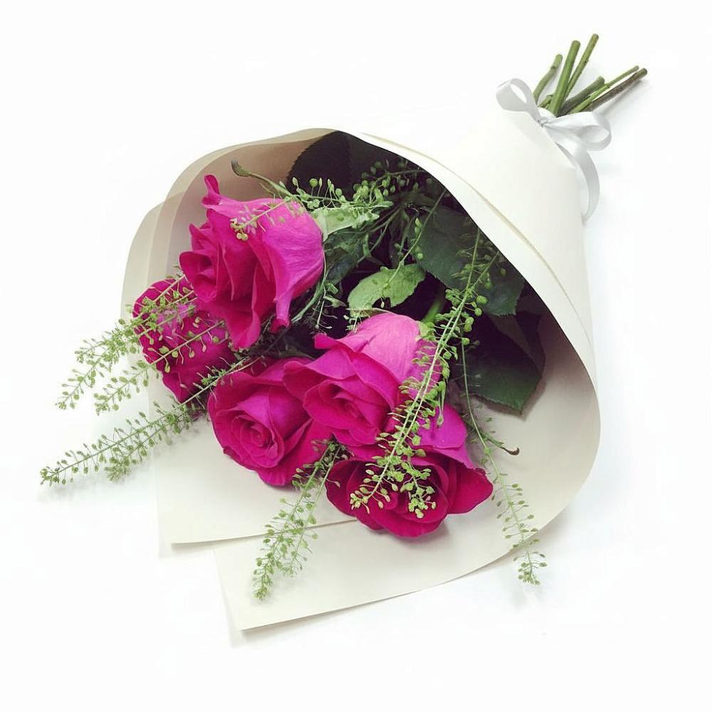 Букет цветов из: Розы в Комгарон