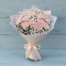 Букет цветов из:  Гвоздики в Комгарон