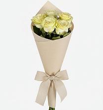 Букет цветов из:  Розы в Комгарон