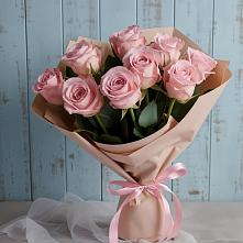 Букет цветов из:  Розы в Комгарон