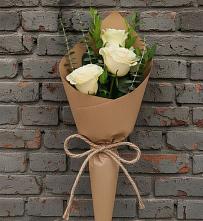 Букет цветов из:  Розы в Комгарон