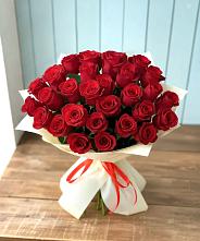 Букет 29 Красных роз в Комгарон