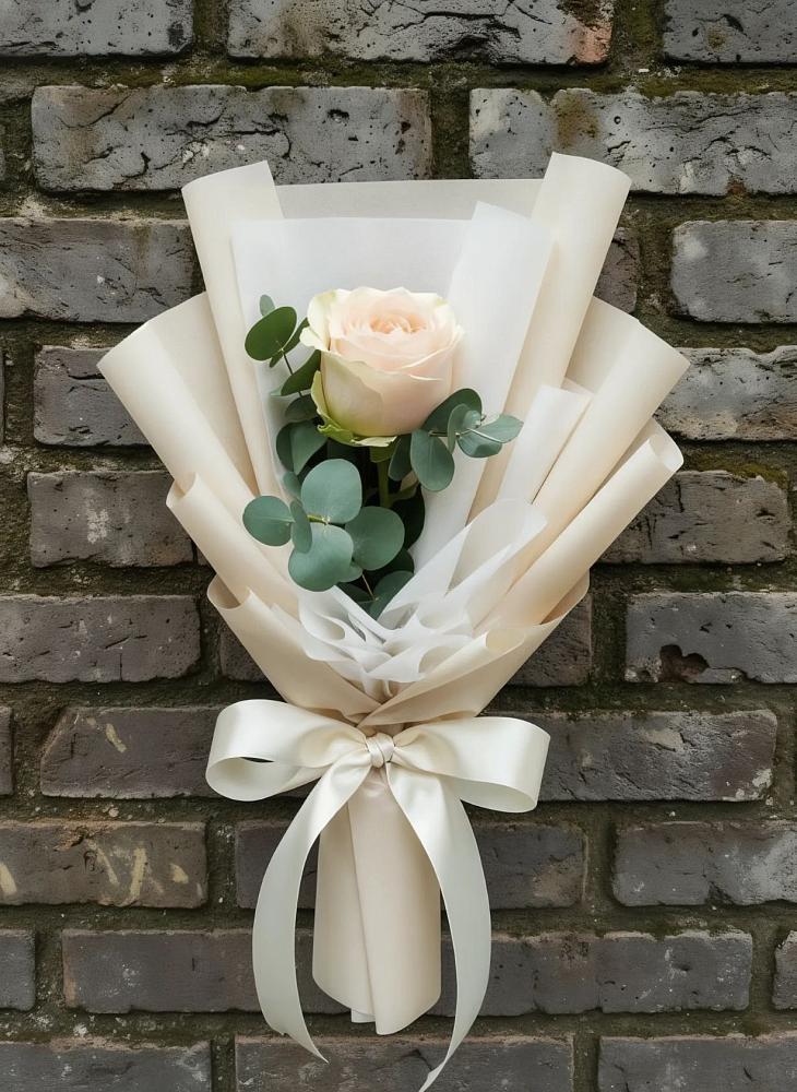 Букет цветов из: Розы в Комгарон