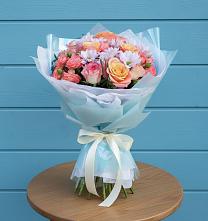 Букет цветов из:  Хризантемы и Розы в Комгарон