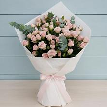 Букет цветов из:  Розы #REPLACE_PRED# Комгарон