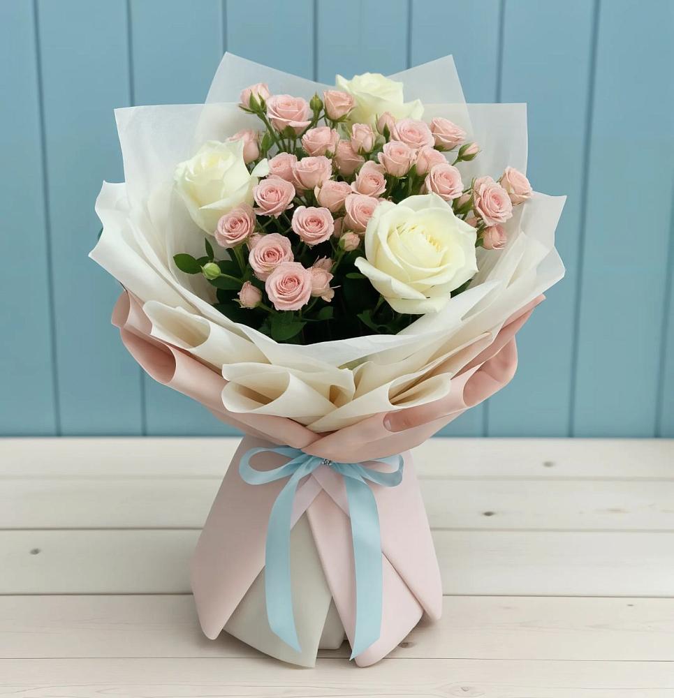 Букет цветов из: Розы в Комгарон