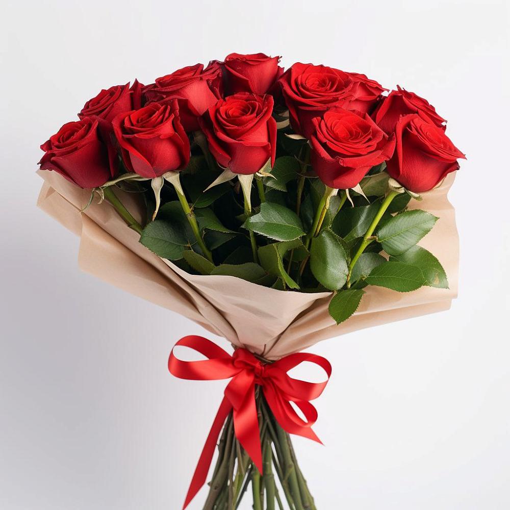 Букет 11 Красных роз Эдлесс Лав в Комгарон