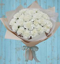 Букет цветов из:  Гвоздики в Комгарон