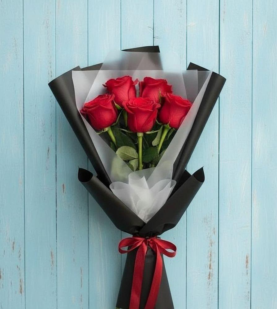 Букет цветов из: Розы в Комгарон