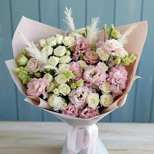 Букет цветов из:  Альстромерии и Розы в Комгарон