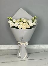 Букет цветов из:  Розы и Лизиантусы в Комгарон